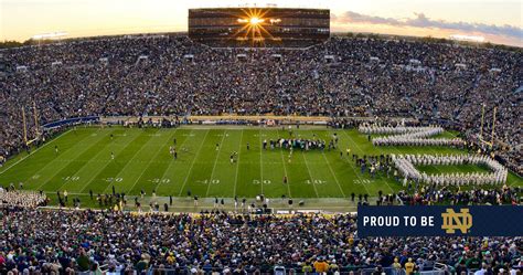 Notre Dame Fighting Irish Football Wallpapers Wallpaper Cave