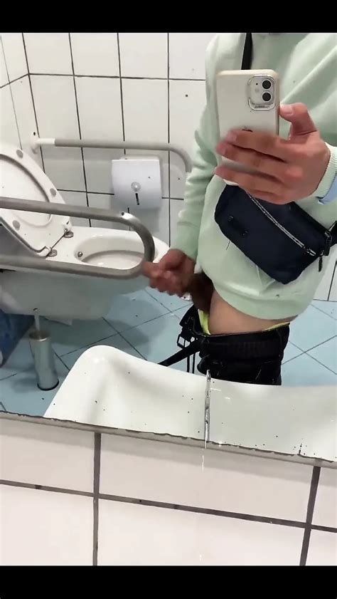 I Can T Miss The Opportunity To Masturbate In Toilet Gay Man Porn Feat