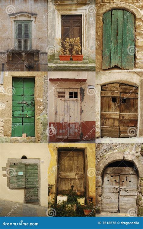 Portas De Madeira Velhas Foto De Stock Imagem De Branco 7618576