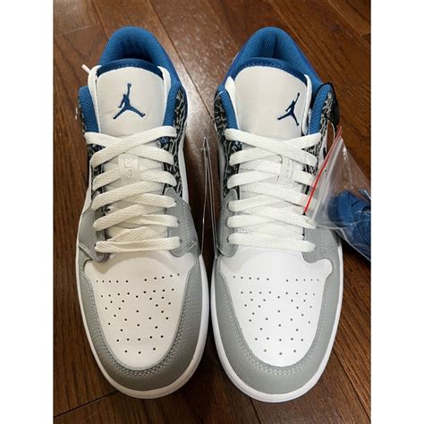 かんたんラ NIKE NIKE AIR JORDAN 1 LOW SE TRUEBLUE の通販 by Naohiro s shopナイキ