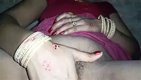 Desi Curvy Bhabi In Red Sharee Showing Her Juicy Pussy For Cum Xhamster