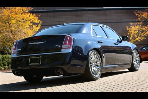 Mopar Gives Chrysler 300 a More Premium Feel with "Luxury" Study ...