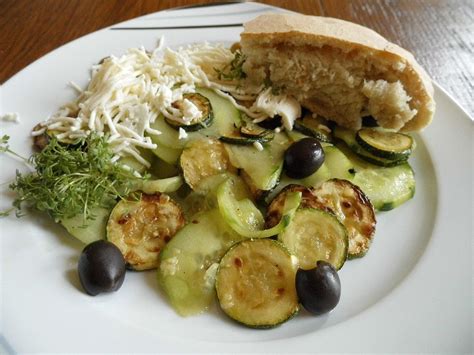 Griechischer Zucchini Gurkensalat Von Kochmaus Chefkoch