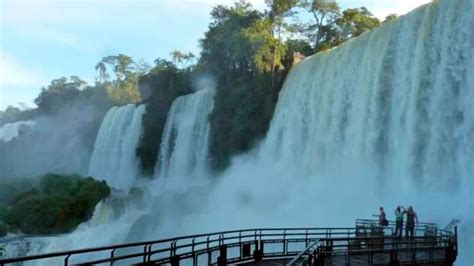 Buscan Al Turista Que Cay En Las Cataratas Qu Se Sabe De Lo Ocurrido