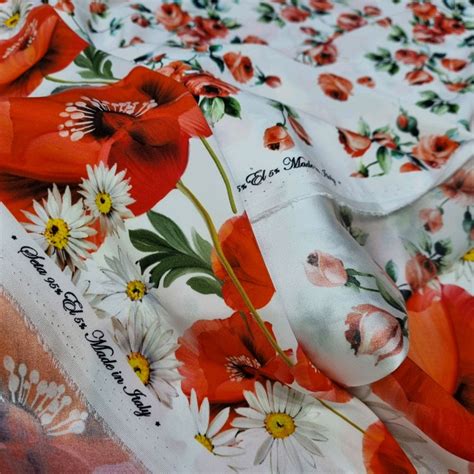 Шелк-стрейч, на фото 2 варианта купить в интернет-магазине Ярмарка ...