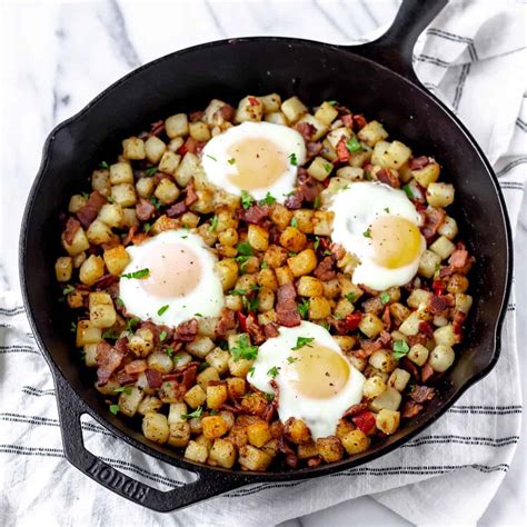 Potato Hash with Bacon and Eggs - Delicious Little Bites