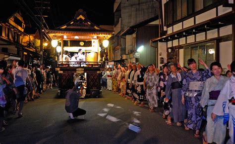 画像2枚目： 徹夜踊りも！岐阜・郡上八幡の伝統的なお祭り「郡上祭り」が素敵すぎる｜ Taptrip