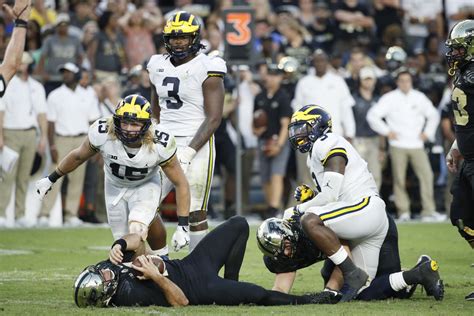 Depth Chart Prediction For Michigan Footballs Defensive Linemen In