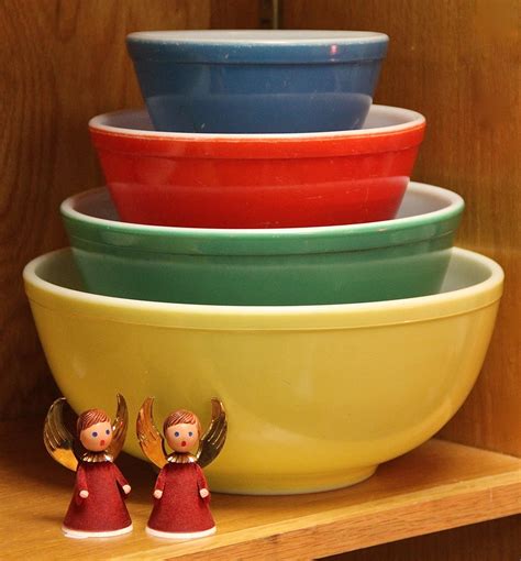 Vintage Primary Color Pyrex Mixing Bowls Coloring Pages