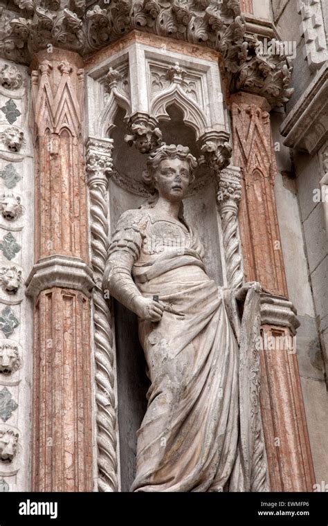 Sculpture On Facade Of Palazzo Ducale Venice Italy Stock Photo Alamy