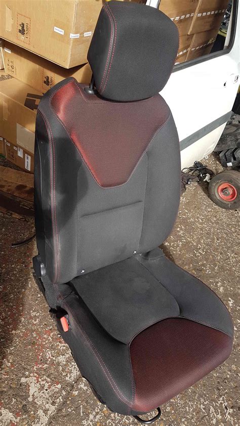 Renault Clio MK4 20132019 Passenger NSF Front Seat Chair RED Black