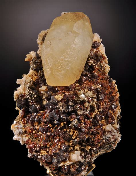 Well Arranged Molecules Mineral Specimen Calcite With Sphalerite