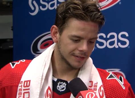 Jesperi Kotkaniemi pourrait être laissé de côté ce soir face au Canadien