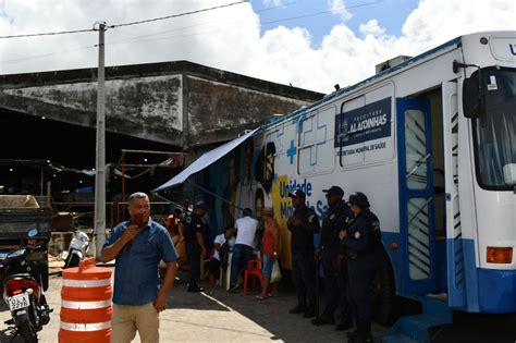 Unidade móvel leva atendimentos de saúde aos permissionários e clientes