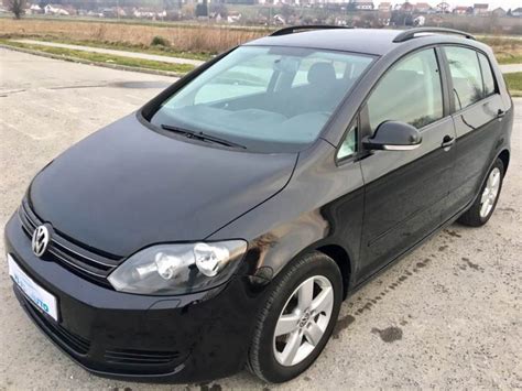 VW Golf Plus 1 6 TDI KLIMA PARK SENZORI SERVISNA 2 SETA KOTAČA 2010 god