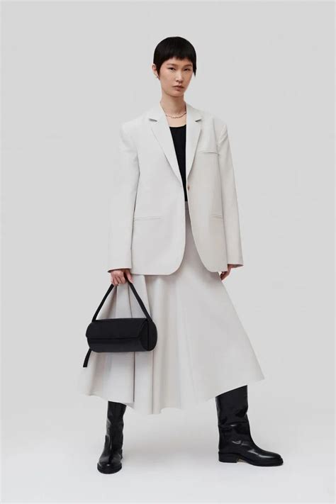 Pin by Татьяна on Костюм | Fashion, Fashion show, Fashion show collection