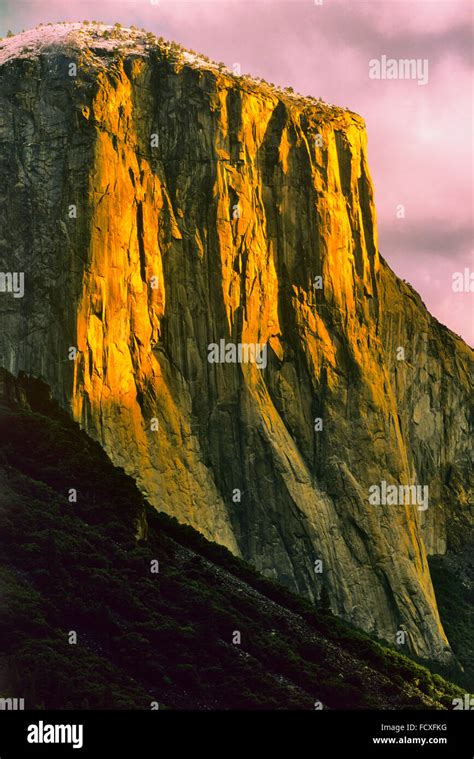 Tunnel View In Yosemite National Park Hi Res Stock Photography And