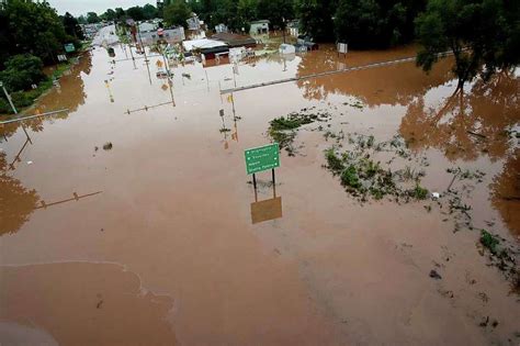 Tropical Storm Lee unleashes East Coast flooding