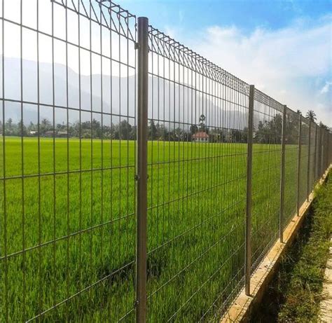 Powder Coated Galvanized Iron Welded Wire Roll Top Brc Fence Panel