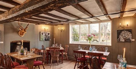 The Eight Bells – a traditional English pub - Barnfield House Kent