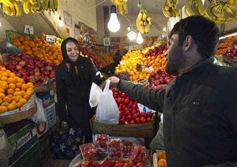 Nuclear deal: Iranians eager to buy foreign goods after sanctions are ...