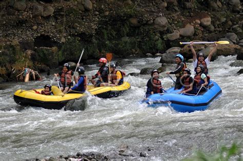 WISATAWAN ARUNG JERAM MENINGKAT ANTARA Foto