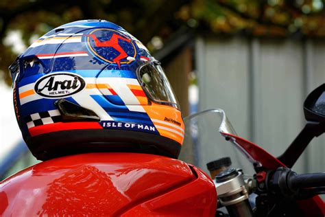 Arai Limited Edition Helm für Isle of Man TT 2024