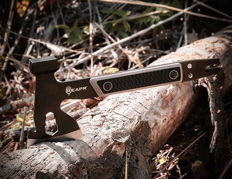 REAPR Versa Camping Multitool Axe Is A Good Addition To Your Survival