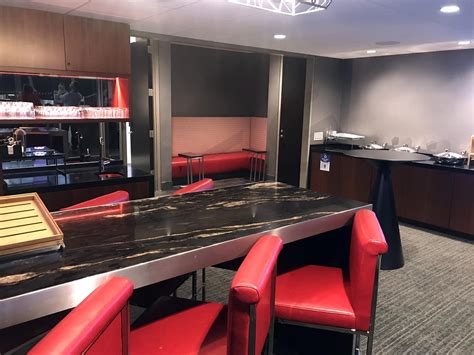 mercedes benz stadium club level 3
