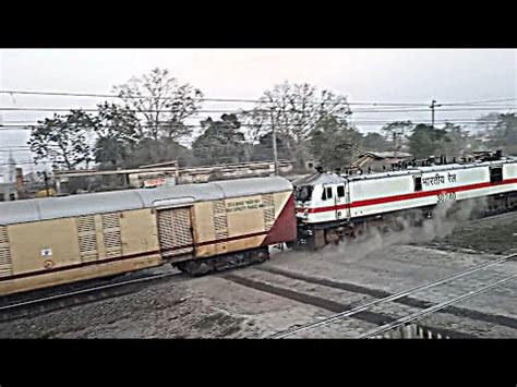 17322 Jasidih Vasco Da Gama Weekly Sf Express With WAP 7 Locomotive