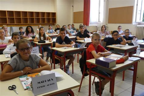 Bourg de Péage À lécole et au collège des Maristes