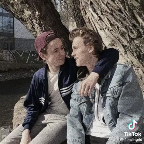 Pin On SKAM Cute Gay Couples Gay Love Cute Gay