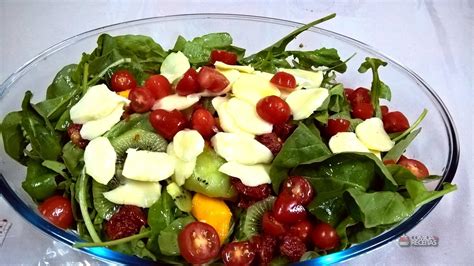 Receita De Salada De R Cula Mussarela De B Fala E Tomate Cereja