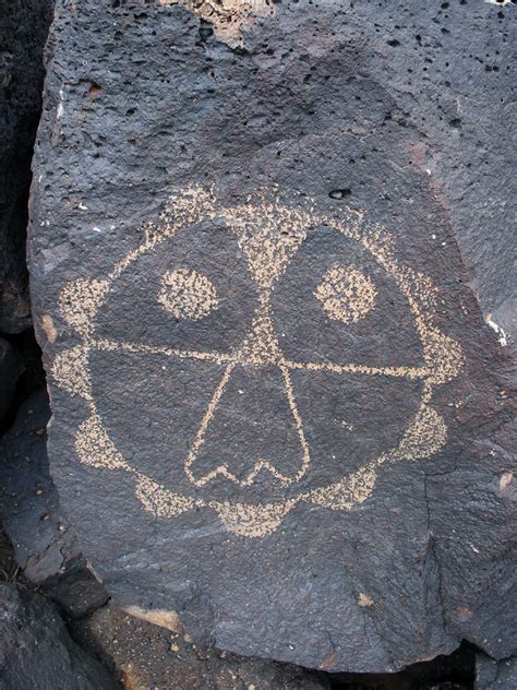 Circular petroglyph: Petroglyph National Monument, New Mexico