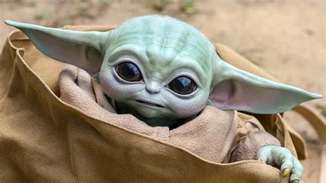Hot Toys Life Sized Baby Yoda Is Here And Absolutely Adorable