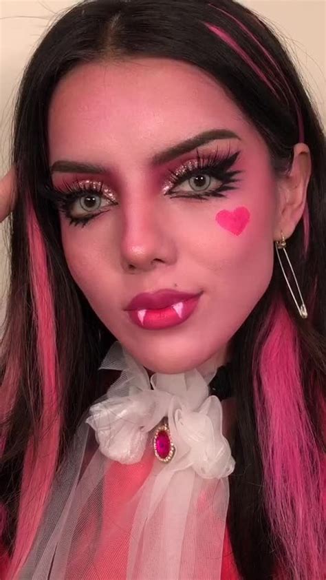 Dorisjocelyn Dorisjocelyn On Tiktok Story Time Con Draculaura 👁👄👁