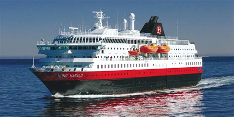 The Norwegian Coastal Voyage (Hurtigruten) - visitBergen.com