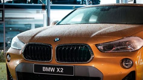 不人気の秘密を探る！bmw X2 旧型と新型の比較 Go With Bmw