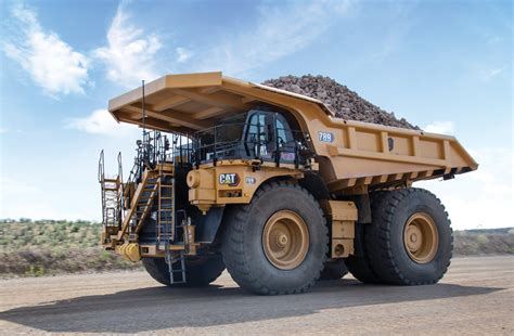 New Cat 789 Mining Truck Delivers Class Leading Power And Fuel