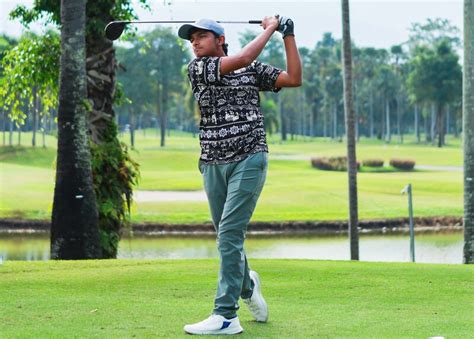 What Your Golf Clubs Say About You