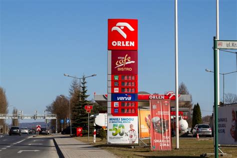 Orlen wraca z promocją 30 i 40 gr taniej na litrze benzyny