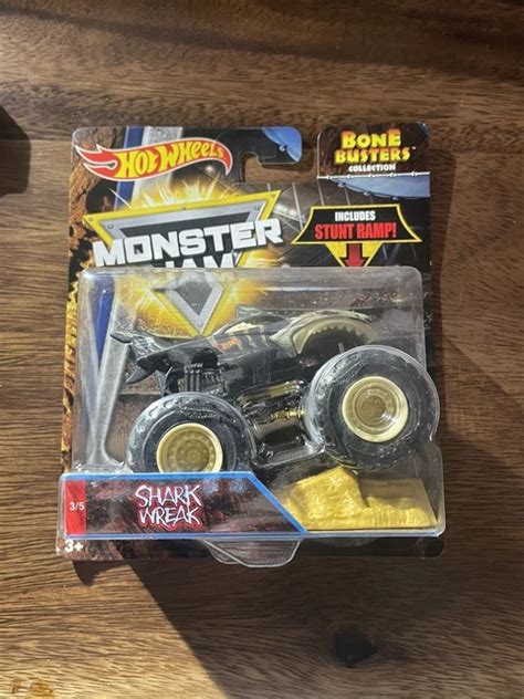 HOT WHEELS MONSTER Jam Truck Shark Wreak Bone Busters moulé sous pression EUR