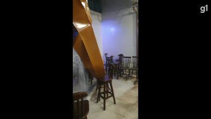 Teto De Bar Desaba Parcialmente Durante Chuvas Em Santa Cruz No