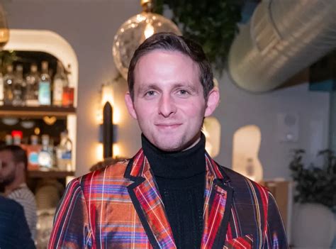 Why You Should Get Naked With Your Friends So Gay