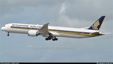 9V SCC Singapore Airlines Boeing 787 10 Dreamliner Photo By Andhika