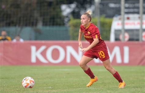 Roma Fiorentina Festa Scudetto Per Le Giallorosse Zero A Zero