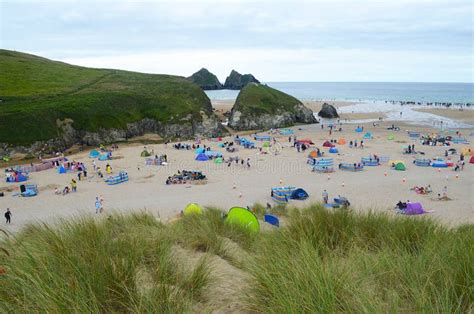 Holywell bay in Cornwall editorial photo. Image of camping - 101239191