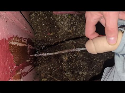Transman Stp Relief Piss Outside On Wall Xvideos