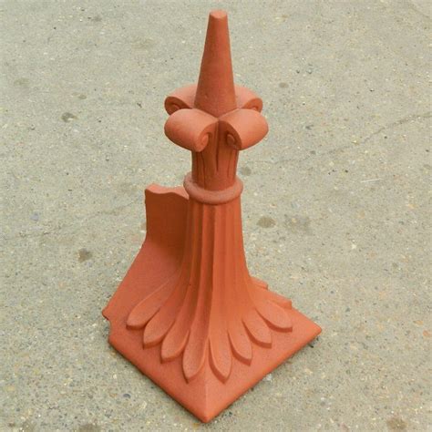 Block End Fleur De Lys Finial