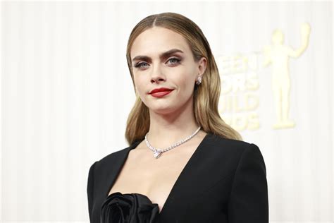 Cara Delevingne reveals she's 4 months sober after seeking treatment ...